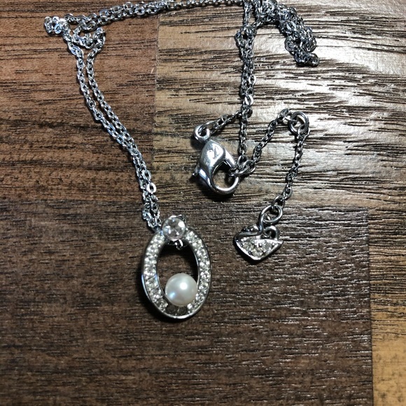 Swarovski Earings and Necklace Set - Picture 5 of 8